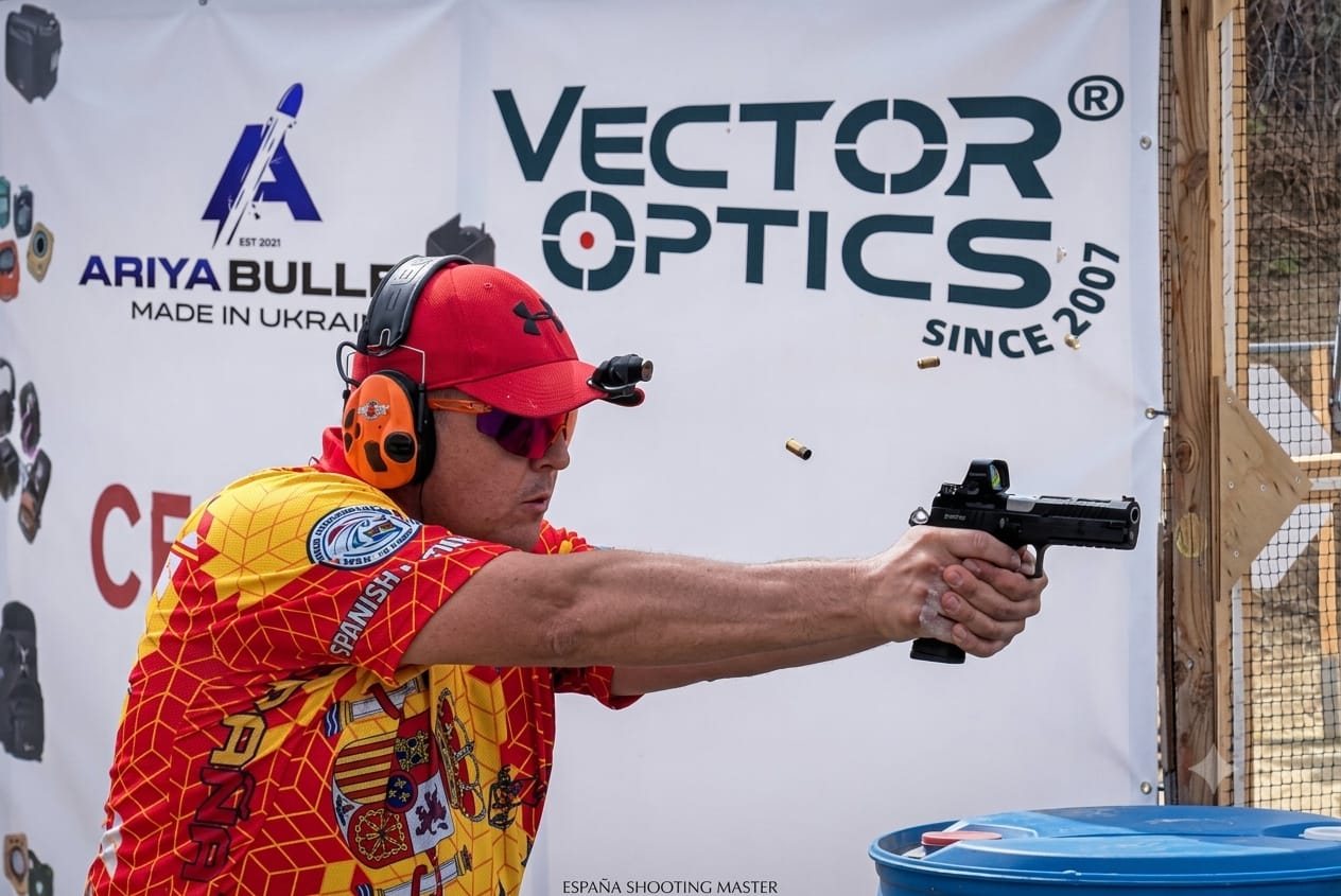 IPSC USPSA match photo - Vector Optics 1.jpg